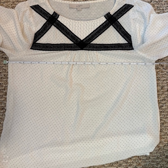 LOFT White with Black Polka Dots Chiffon Blouse size Medium - Picture 9 of 12